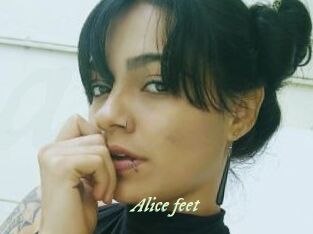 Alice_feet