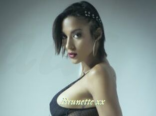 Brunette_xx