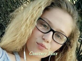 Courtney_Foxx