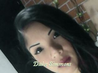 Dulce_Simmons
