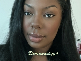 Demixoxo6996