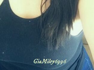 GiaMiley6996