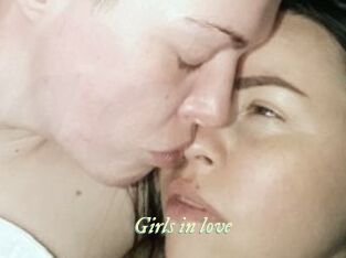 Girls_in_love