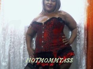 HOTMOMMYASS