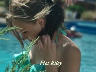 Hot_Riley