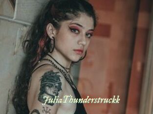 JuliaThunderstruckk