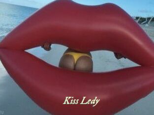 Kiss_Ledy