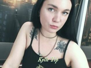 Kylie_Top