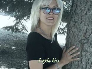 Leyla_kiss