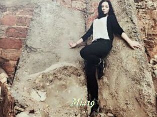 Mia19