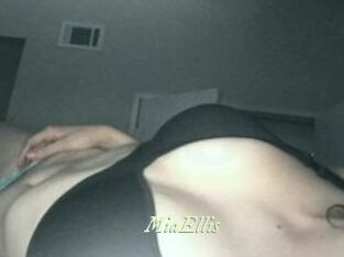 Mia_Ellis