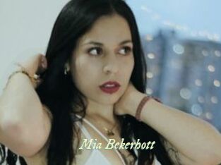 Mia_Bekerhott