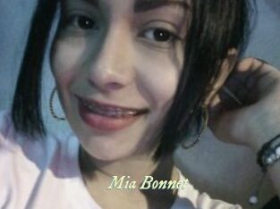 Mia_Bonnet