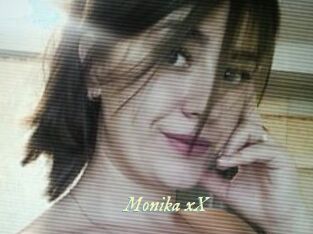 Monika_xX