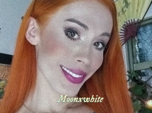 Moonxwhite