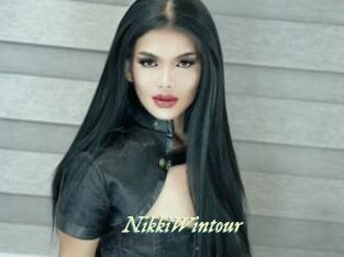 NikkiWintour