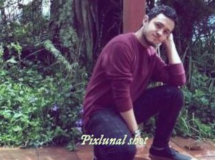 Pixlunal_shot