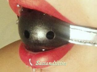 Sassandtitties