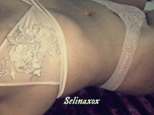 Selinaxox