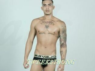 TWEEKSTRONG